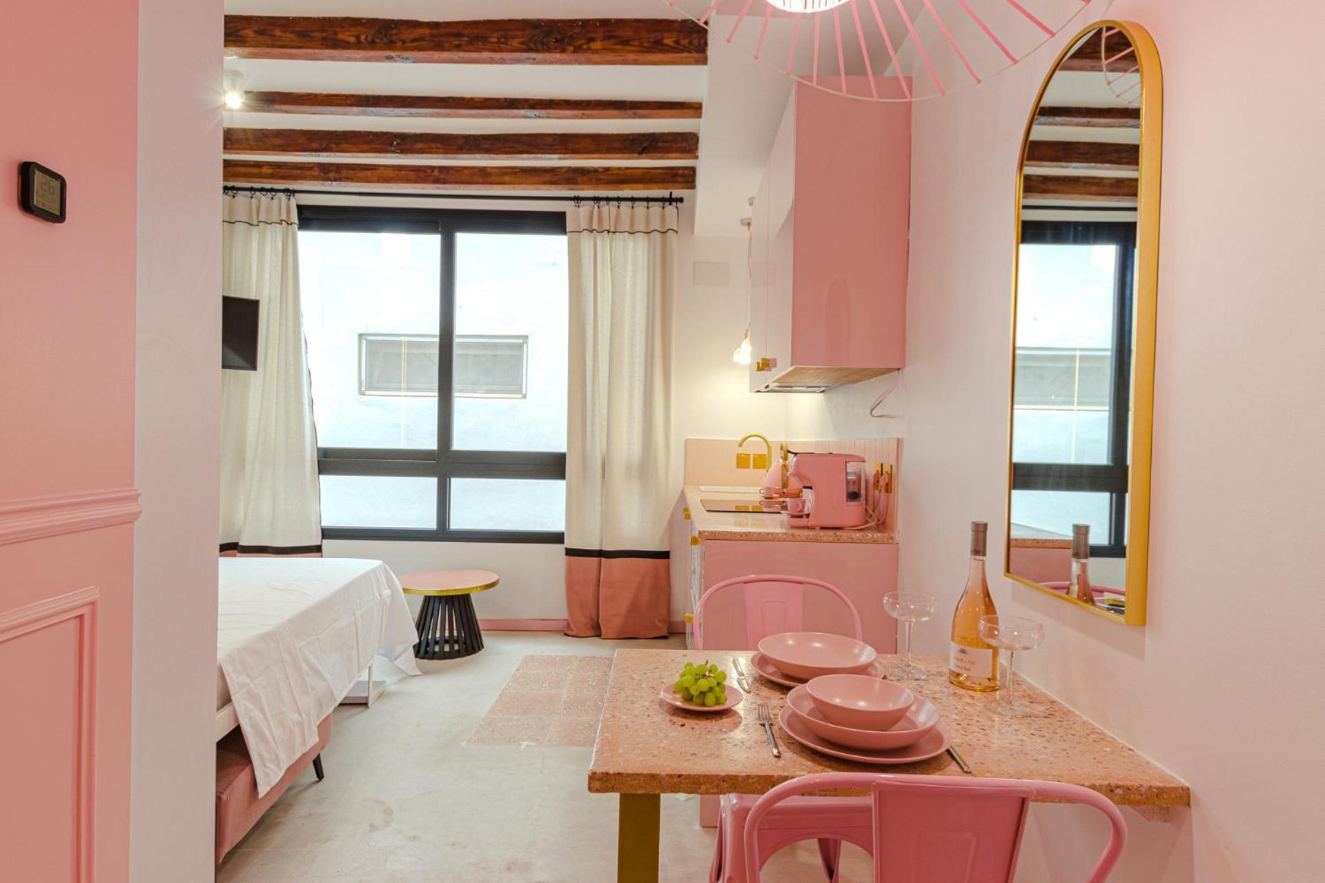 Glamorous Pink Studio In City Center Αλικάντε Εξωτερικό φωτογραφία
