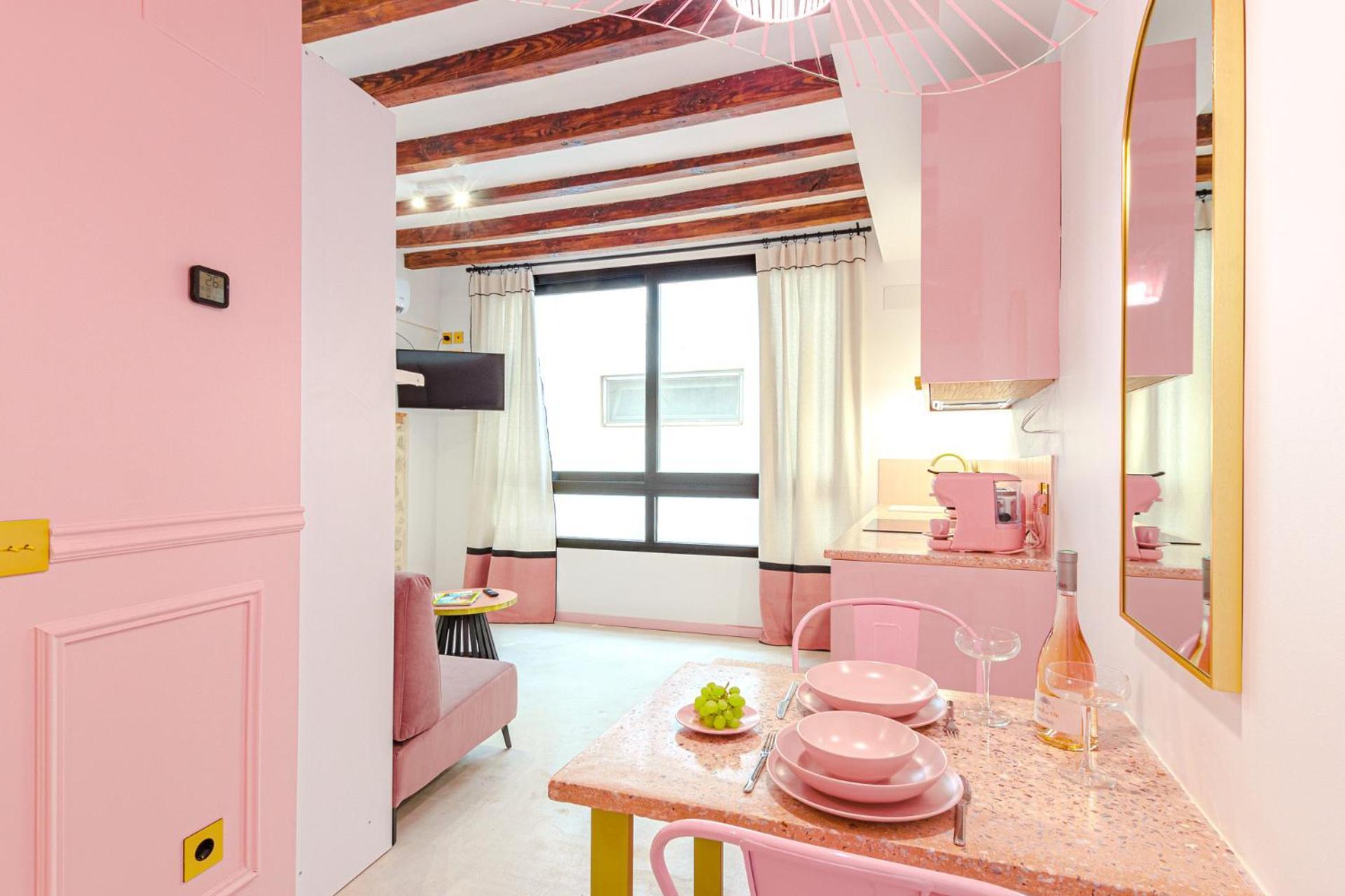 Glamorous Pink Studio In City Center Αλικάντε Εξωτερικό φωτογραφία